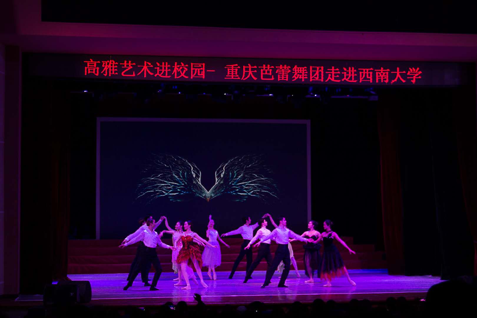 http://xtbg.swu.edu.cn/seeyon/fileUpload.do?method=showRTE&fileId=-2727410910191402294&createDate=2018-10-22&type=image